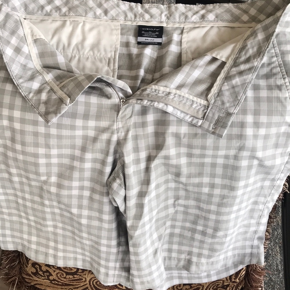 Nike men’s golf shorts 38 waist